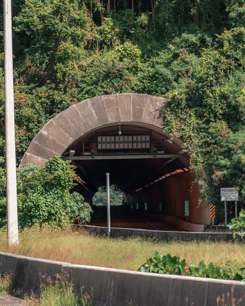 Túnel Dr. Vicente Morales Lebrón